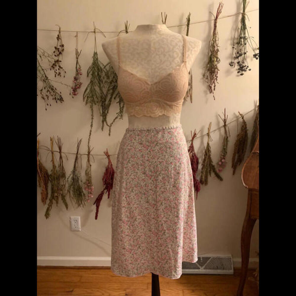 Ditsy Floral Cotton Stretch Gap Skirt - Picture 2 of 9